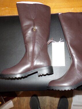 Amazon Essentials Dark Brown Women's Riding Boots 5 WC New